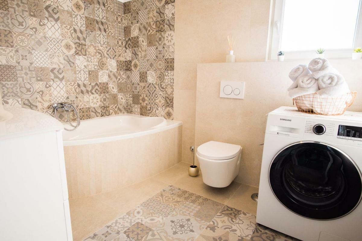 Apartments Cambio Kaštela エクステリア 写真