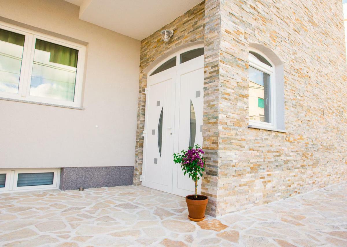 Apartments Cambio Kaštela エクステリア 写真