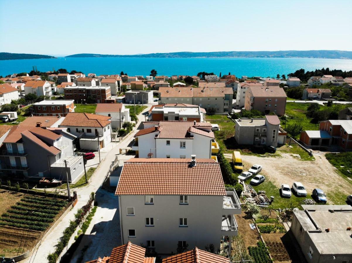 Apartments Cambio Kaštela エクステリア 写真